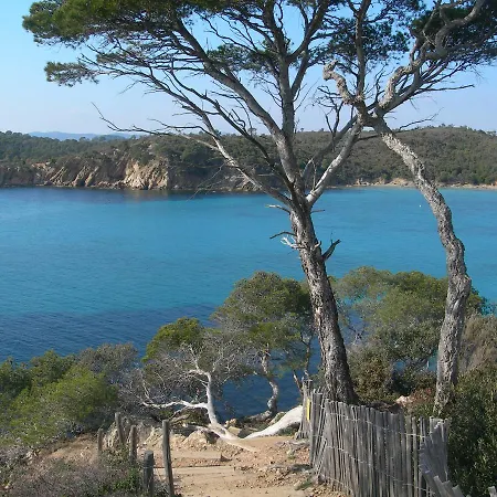 Azureva Les Maures 3*