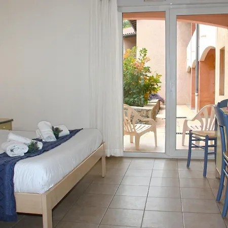Village de vacances Azureva Club Les Maures 3*